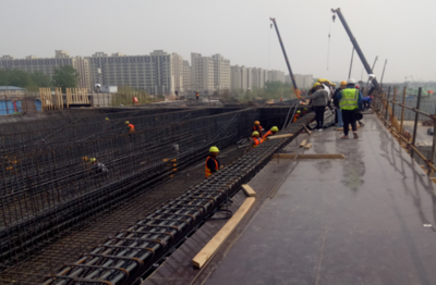 建筑工程學(xué)院2018級學(xué)生赴鄭州市市政工程總公司立交橋項目部進行認(rèn)識實習(xí)